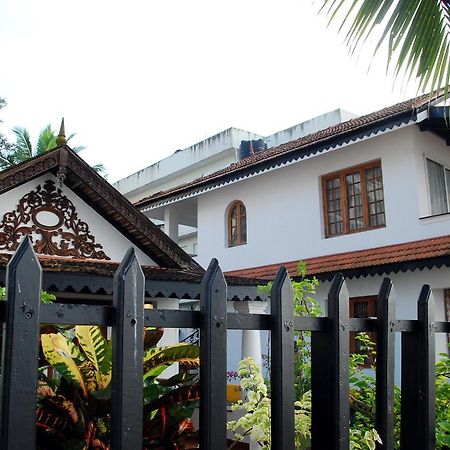 Kovalam Beach Cottage Exterior foto